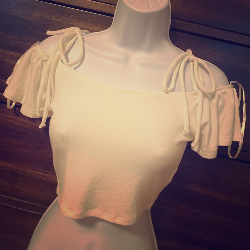 💕New White Forever 21 Crop Top💕